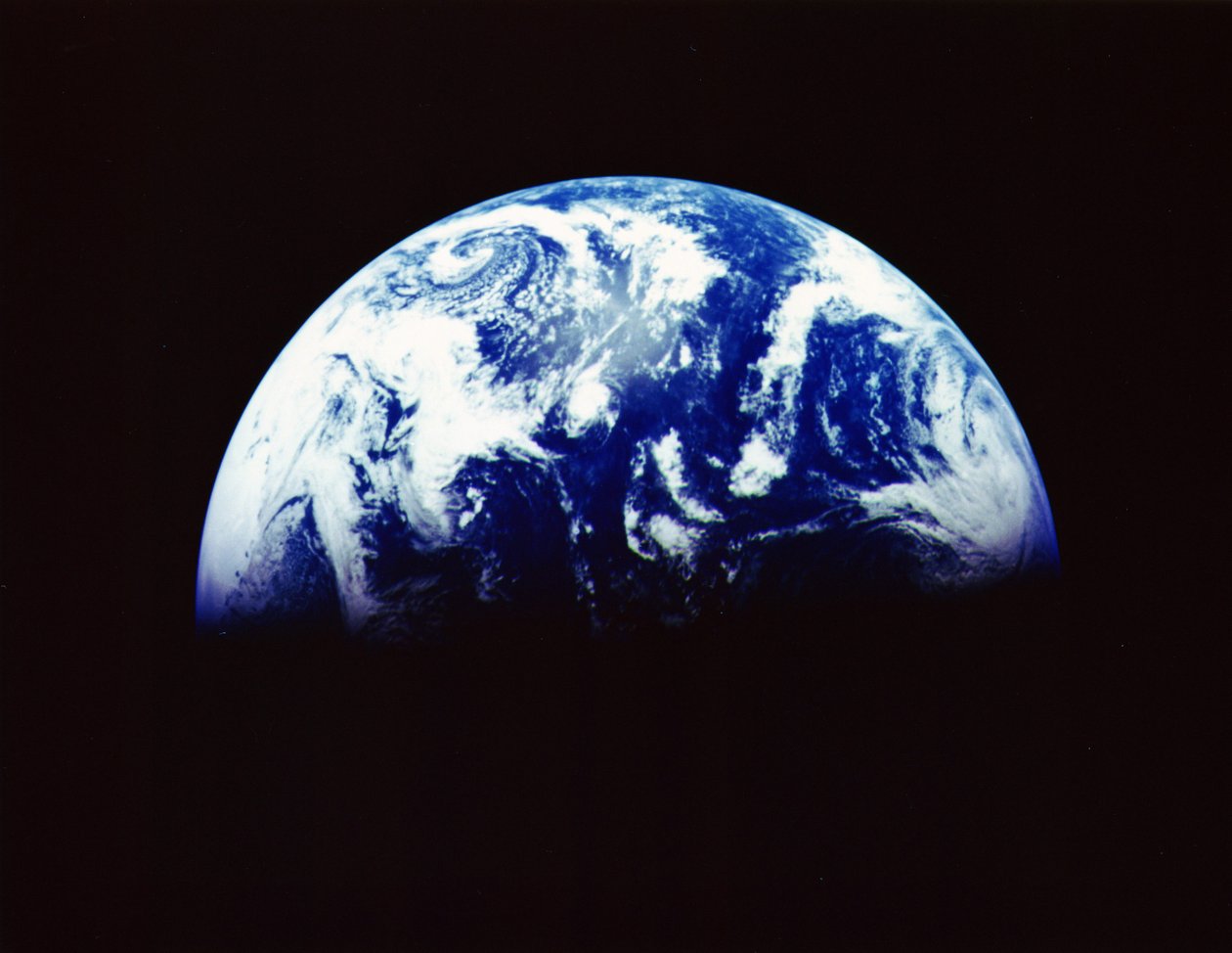 1992年12月11日に宇宙船Galileo 11によって撮影された地球の地球。 NASAの写真。 作： 全米航空宇宙局全米航空宇宙局