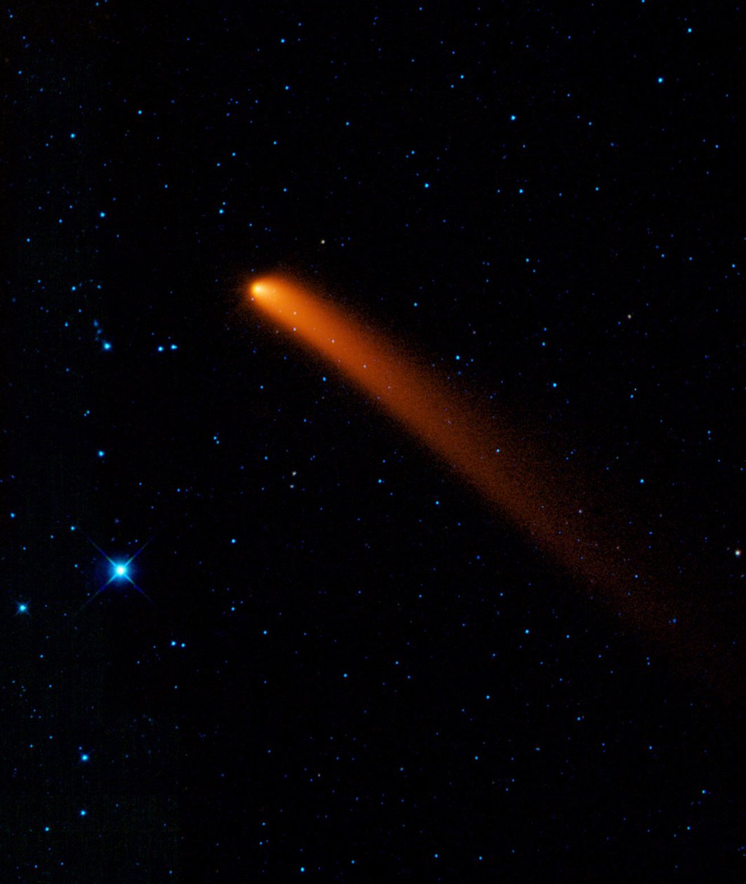 オーストラリアの観測者が2007年に発見したサイディング春彗星（C2007 Q3）の赤外線画像。 NASAの信用。科学天文学 作： 全米航空宇宙局全米航空宇宙局