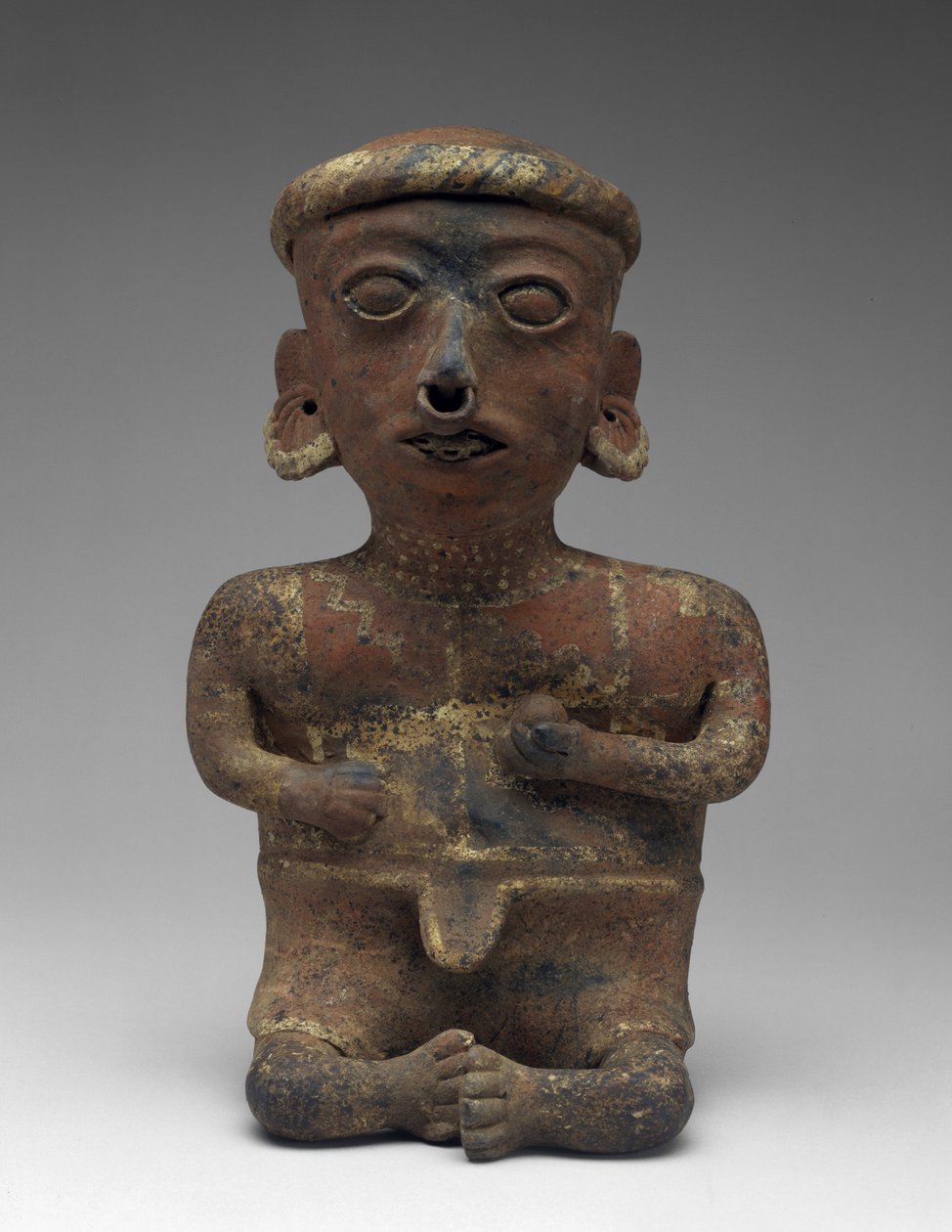 男性像、座ったカップルの一部、紀元前300年～紀元後300年（スリップ付き土器 作： ナヤリトナヤリト