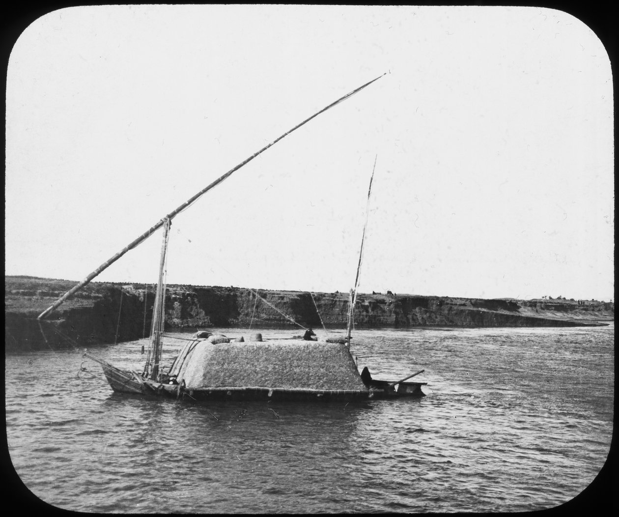 荷を積んだダハビエ、エジプト、c1890 作： ニュートンとCo