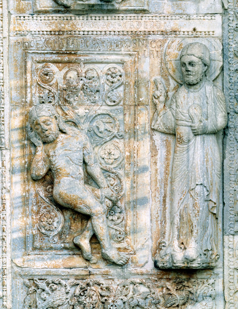 西のポーチの南側からのアダムとイブの物語、c.1120-38大理石のディテール236811 作： ニコラス