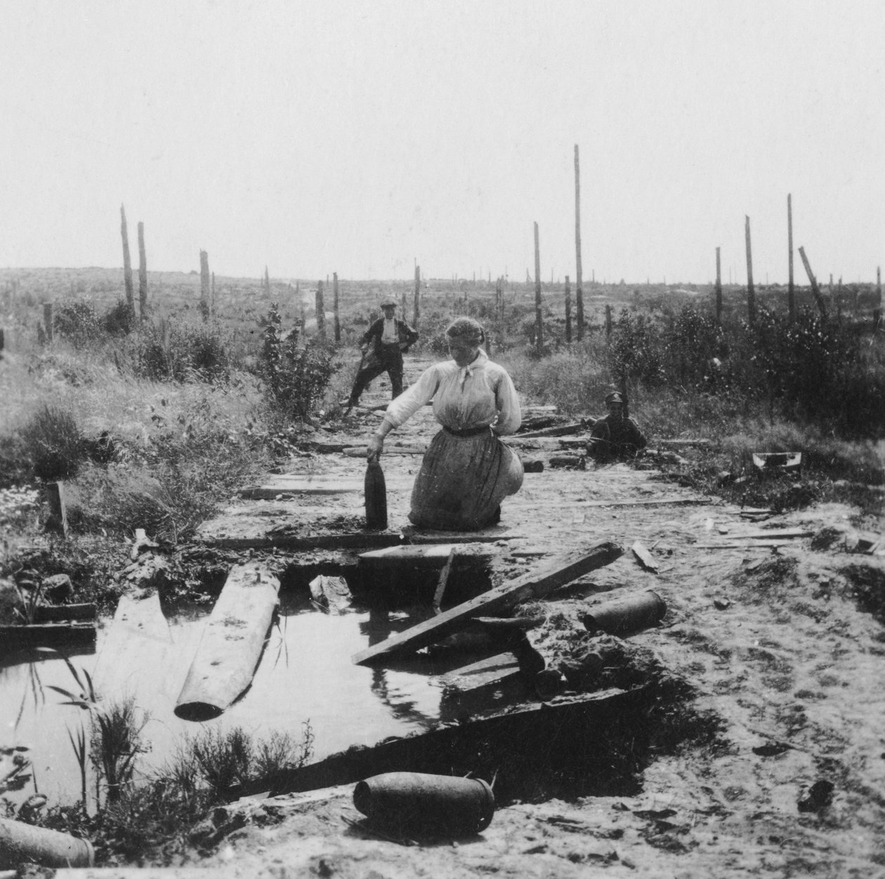 メインロード、ヒル60、ベルギー、第一次世界大戦、c1914-c1918 作： ナイチンゲールと共同