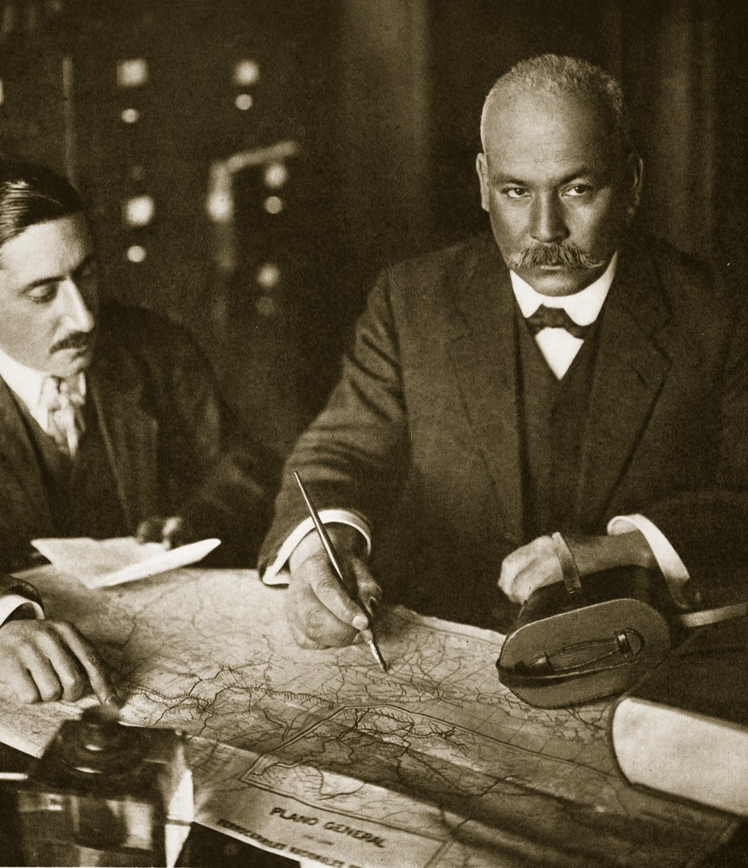 1911年にニューヨークのインペリアルホテルでバスケスゴメス博士 作： ポール・トンプソン