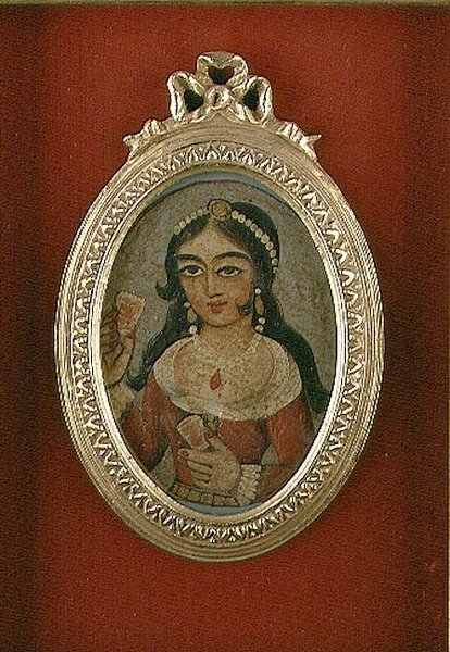装飾された女性を描いたカジャール朝時代の胸像の丸型（油彩・キャンバス） 作： ペルシャ語学校