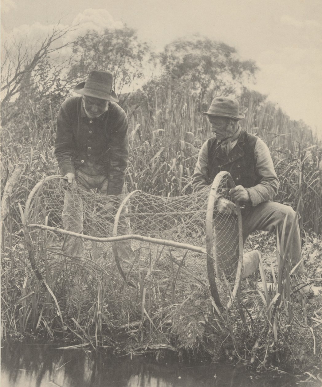 ボウネットを張る1886年（写真） 作： ピーター・ヘンリー・エマーソン