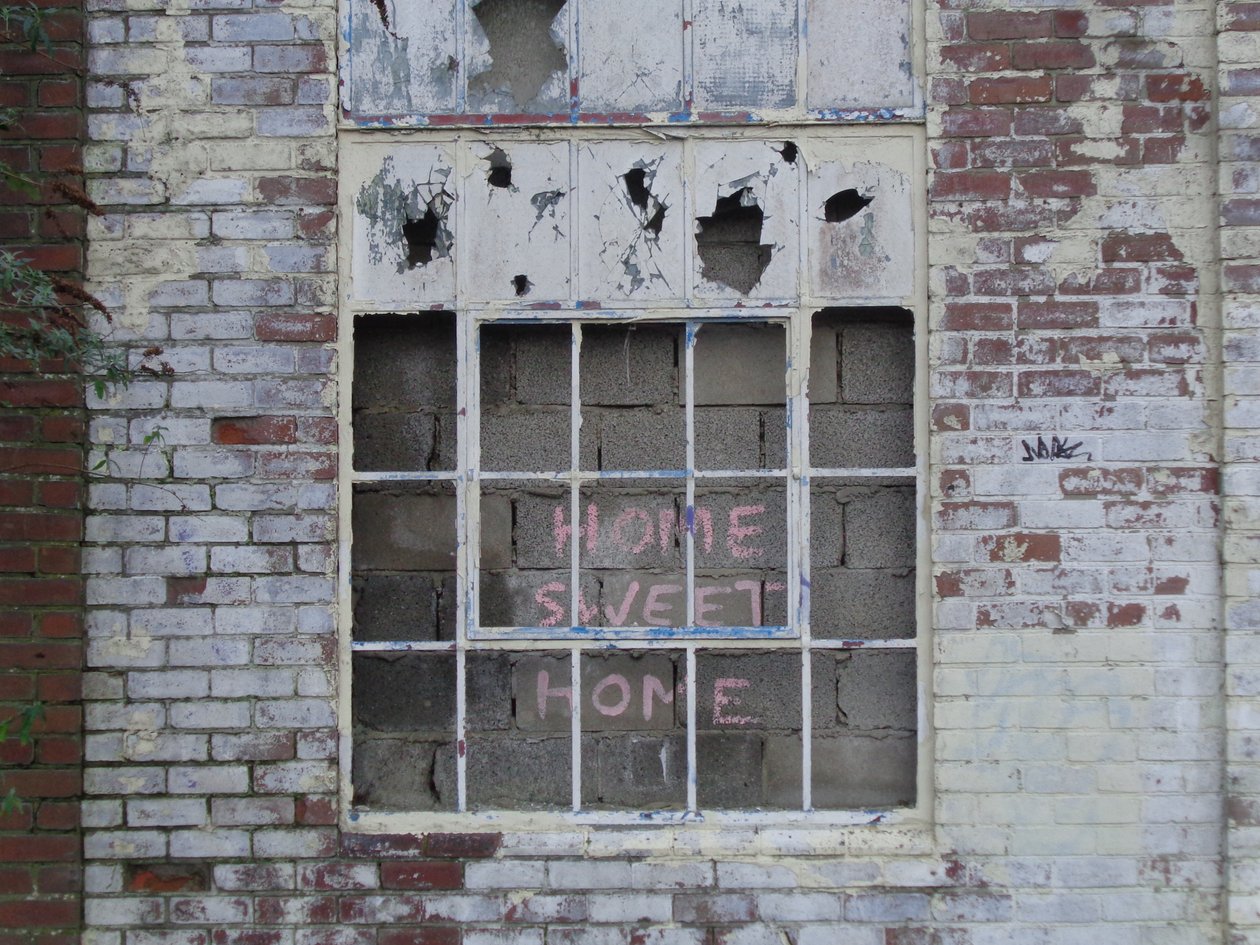 NEWCASTLE HOME-SWEET-HOME、2016、（写真） 作： ピーターマクルーア
