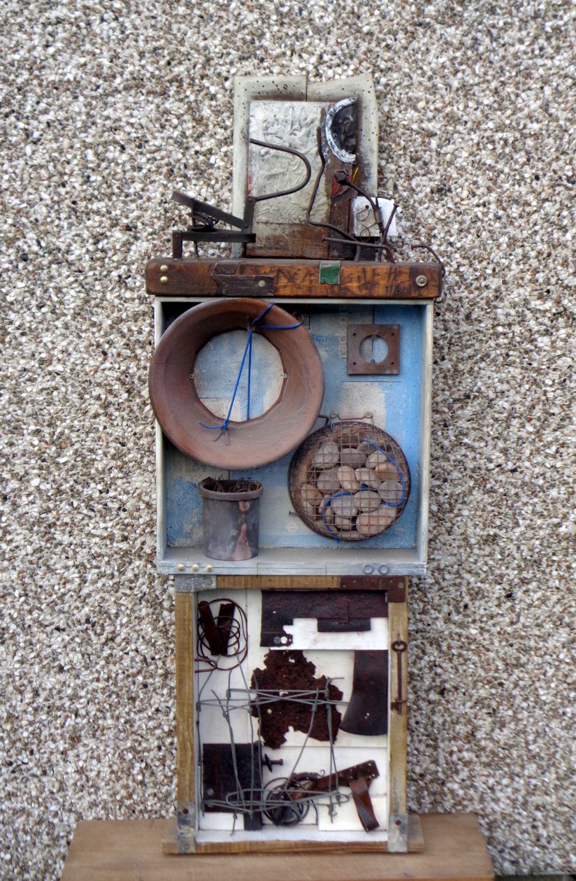 トリプティク・カルプチャー（TRIPTYCH SCULPTURE）。 作： ピーターマクルーア