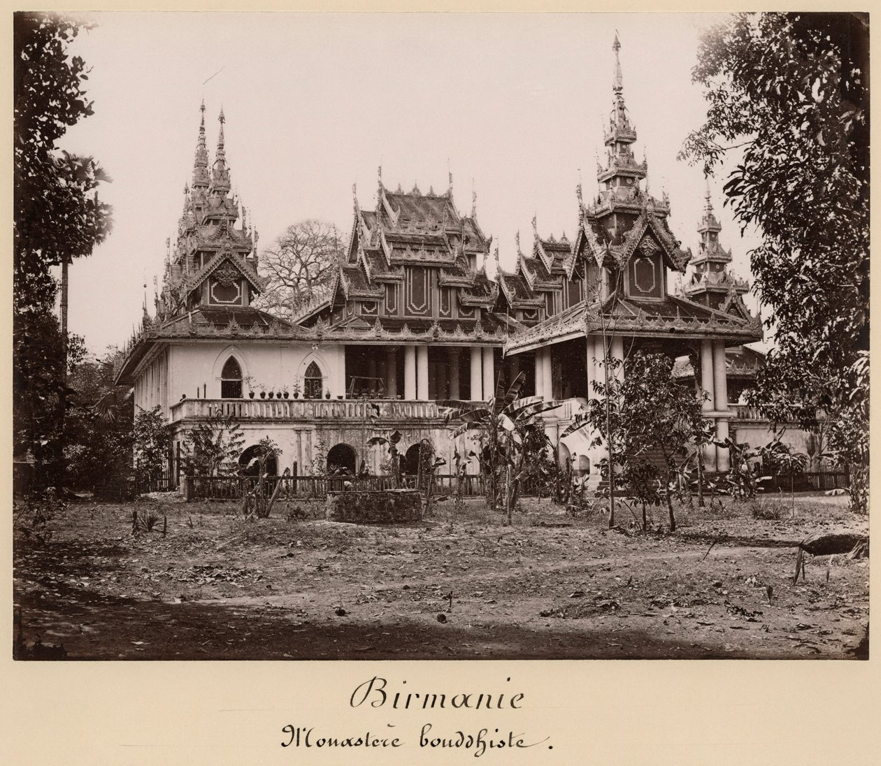 Teik Kyaung修道院、ビルマ、モールメイン近くのKa Toeの島、c.1848（アルブメンプリント） 作： フィリップ・アドルフ・クリエ