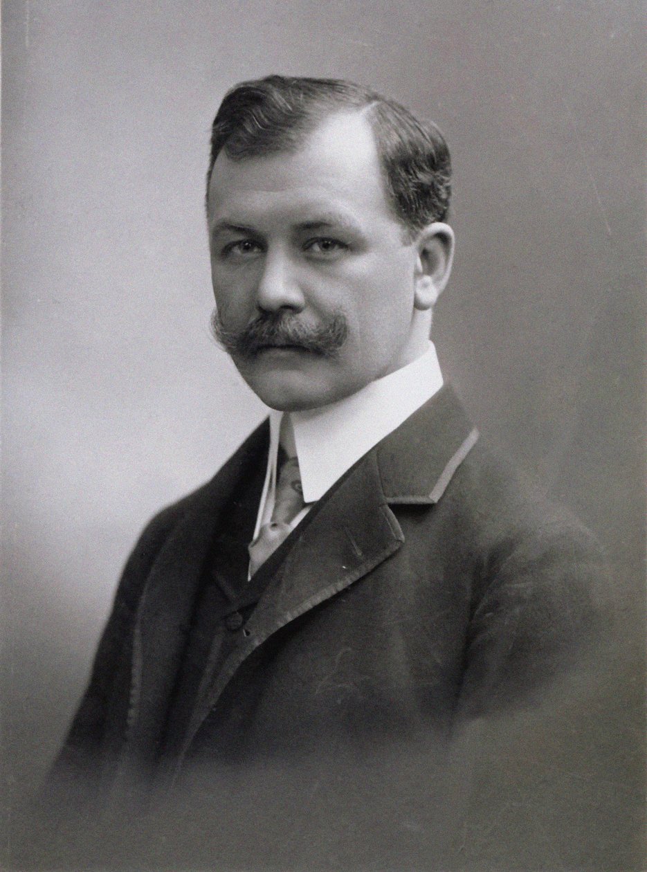 作曲家フランツ・レハールの肖像 1870-1948. 作： 写真スタジオC.ピエツナー。