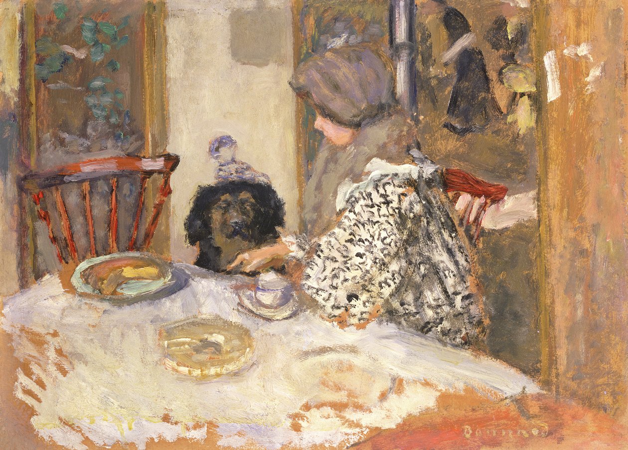 食卓に犬を連れた女性（油彩・ボード 作： ピエール・ボナール