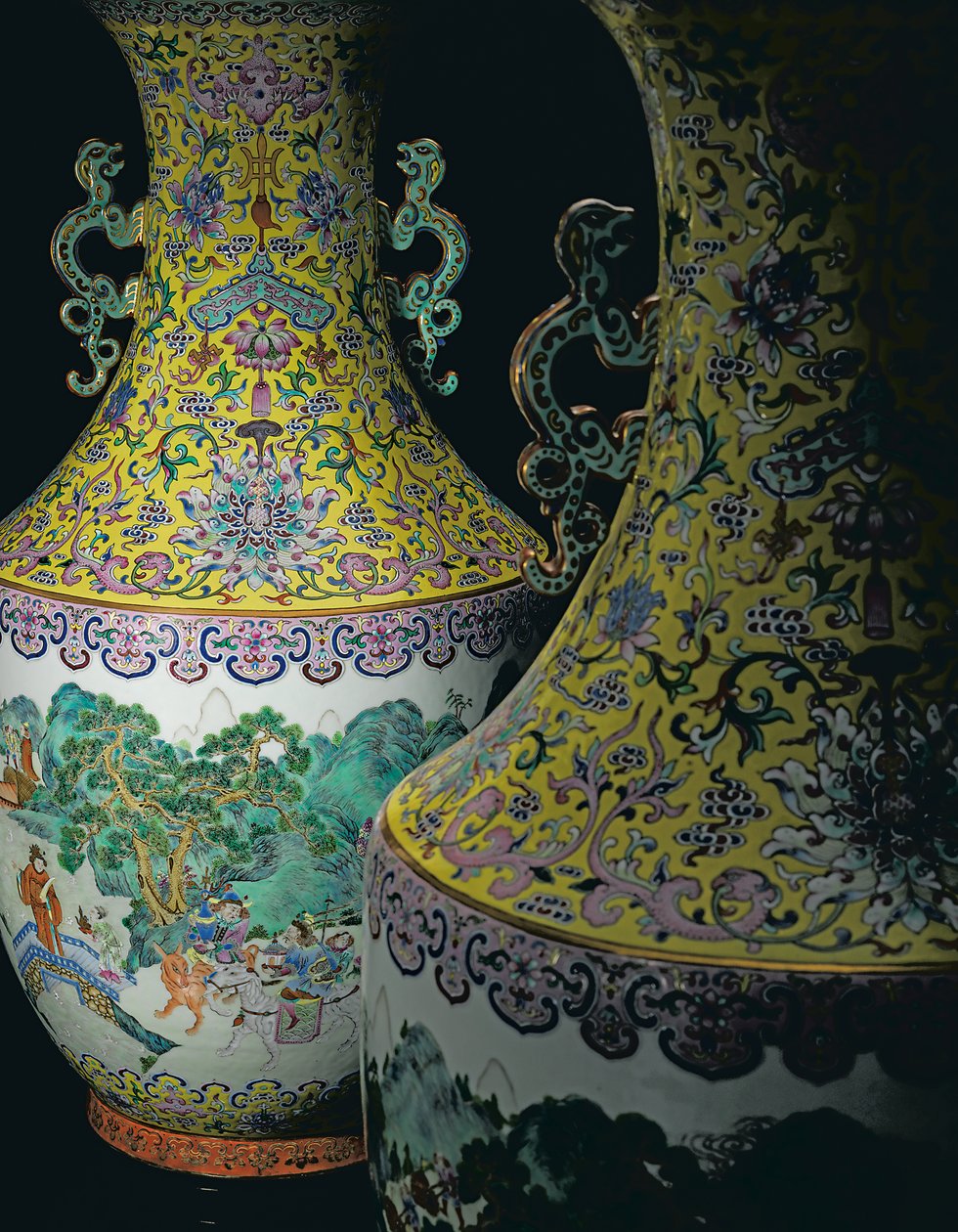 帝国のファミーユローズの花瓶（陶磁器）のペア 作： 清朝嘉慶時代中国の学校