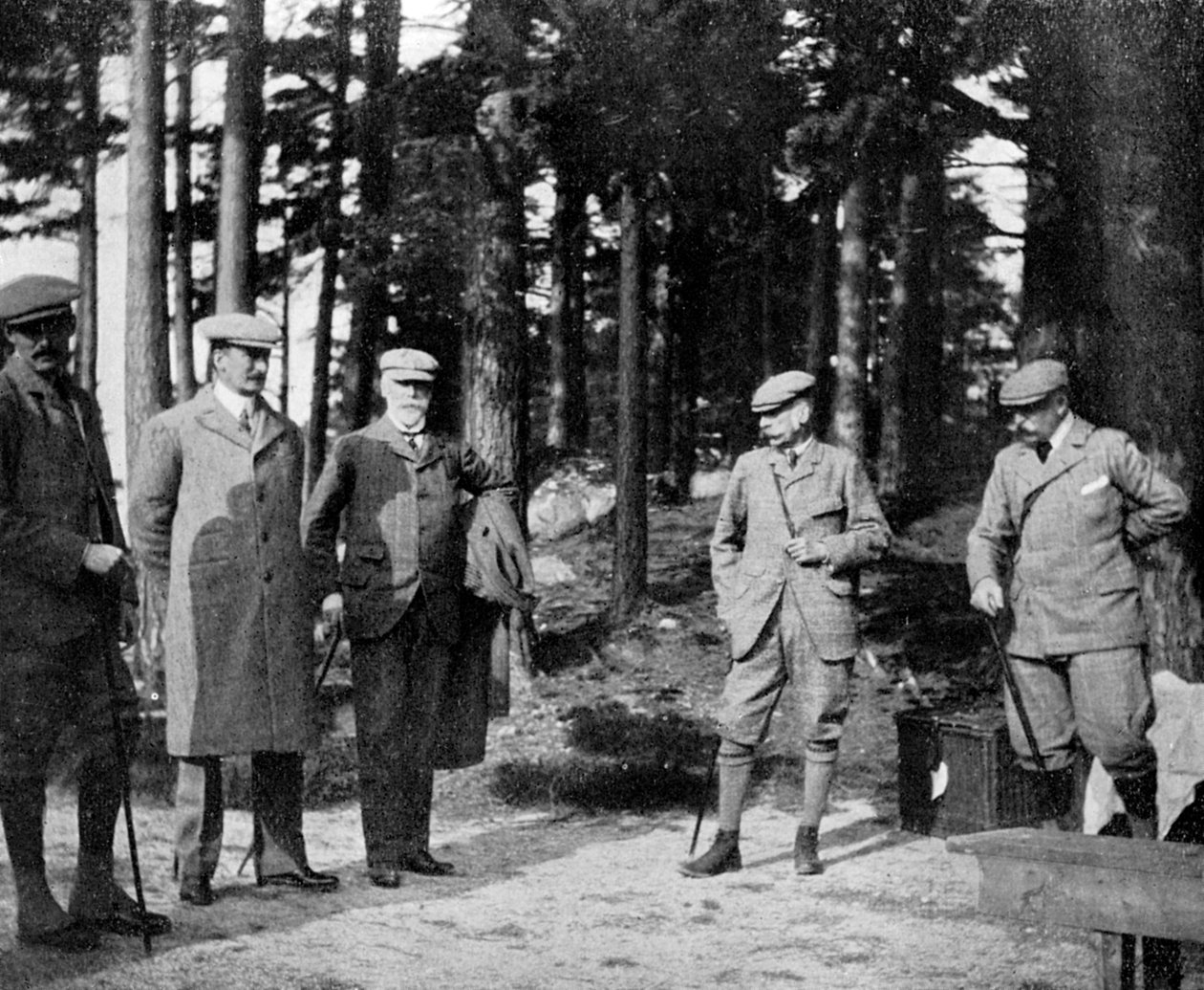 コンノート公爵と彼の射撃パーティー、1908年。 作： 女王アレクサンドラ