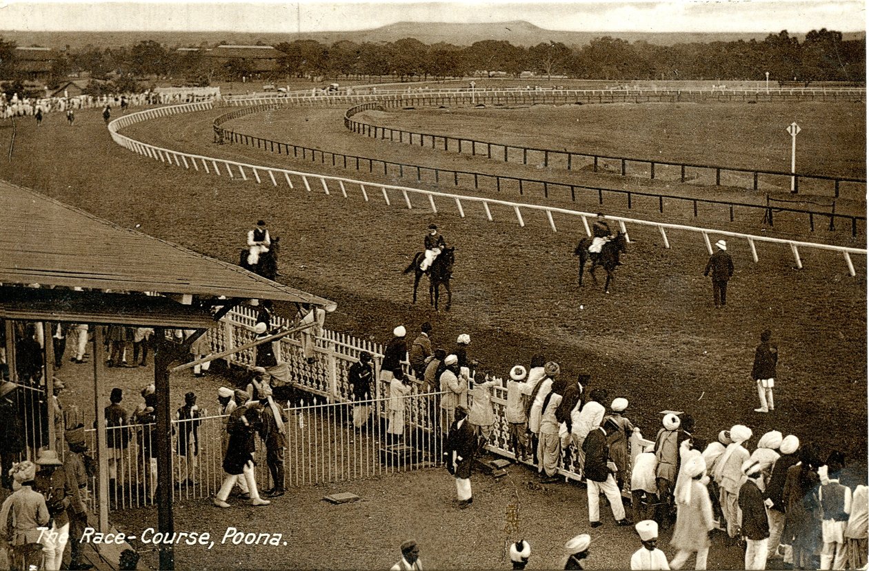 競馬場、プーナ、1900-30年頃（セピア写真 作： ラファエルタックアンドサンズ