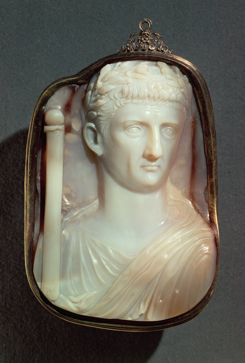 クラウディウス皇帝（10BC-54AD）の肖像画が描かれた瑪瑙カメオ、浮き彫り（瑪瑙） 作： 小説