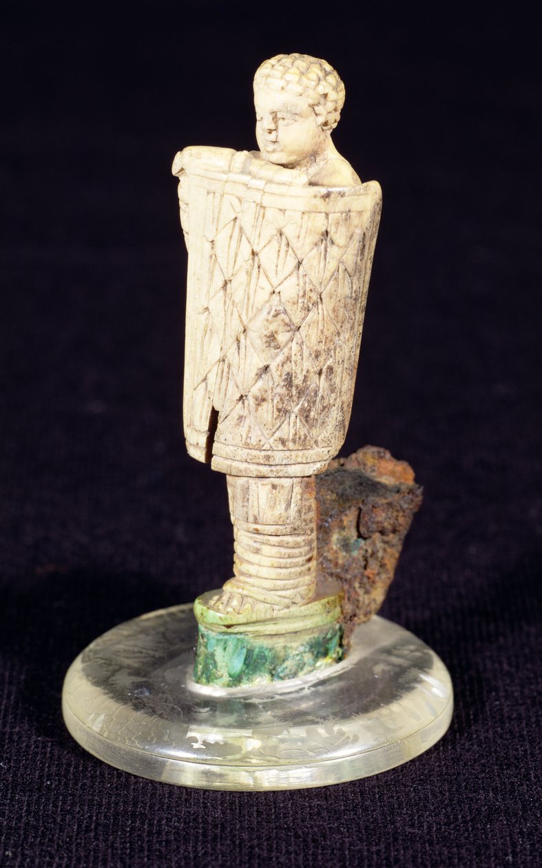 サウスシールズの剣闘士の形をしたクラスプナイフハンドル、西暦2〜3世紀 作： 小説