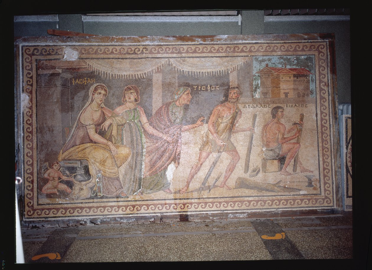 Belkis（現Zeugma）トルコ（モザイク）出身のPasiphae女王のための木造牛のファッションを描いた床 作： 小説