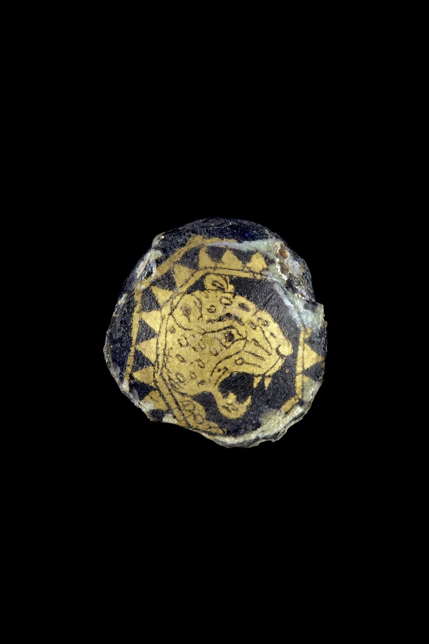 オープンジョーのヒョウの頭を持つメダリオン、西暦3〜4世紀（金とガラス） 作： 小説