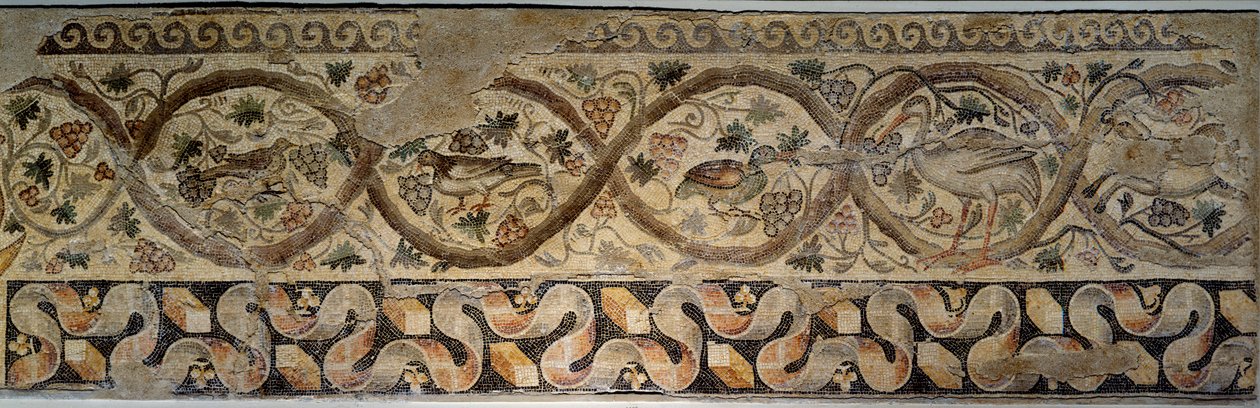 古代ローマ：花や動物を表現した季節のモザイク。コンスタンティヌスの別荘「ダフネ」の中庭より。紀元後325-330年、トルコのアンティオキア（現在のアンタキヤ）より。パリ、ルーブル美術館 作： 小説