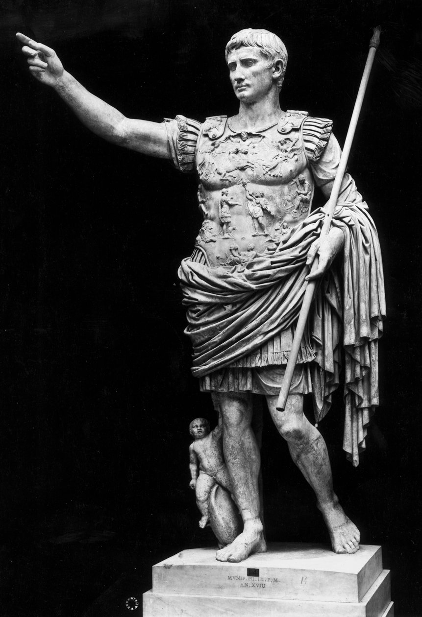 プリマポルタのアウグストゥス（大理石）（モノクロ写真