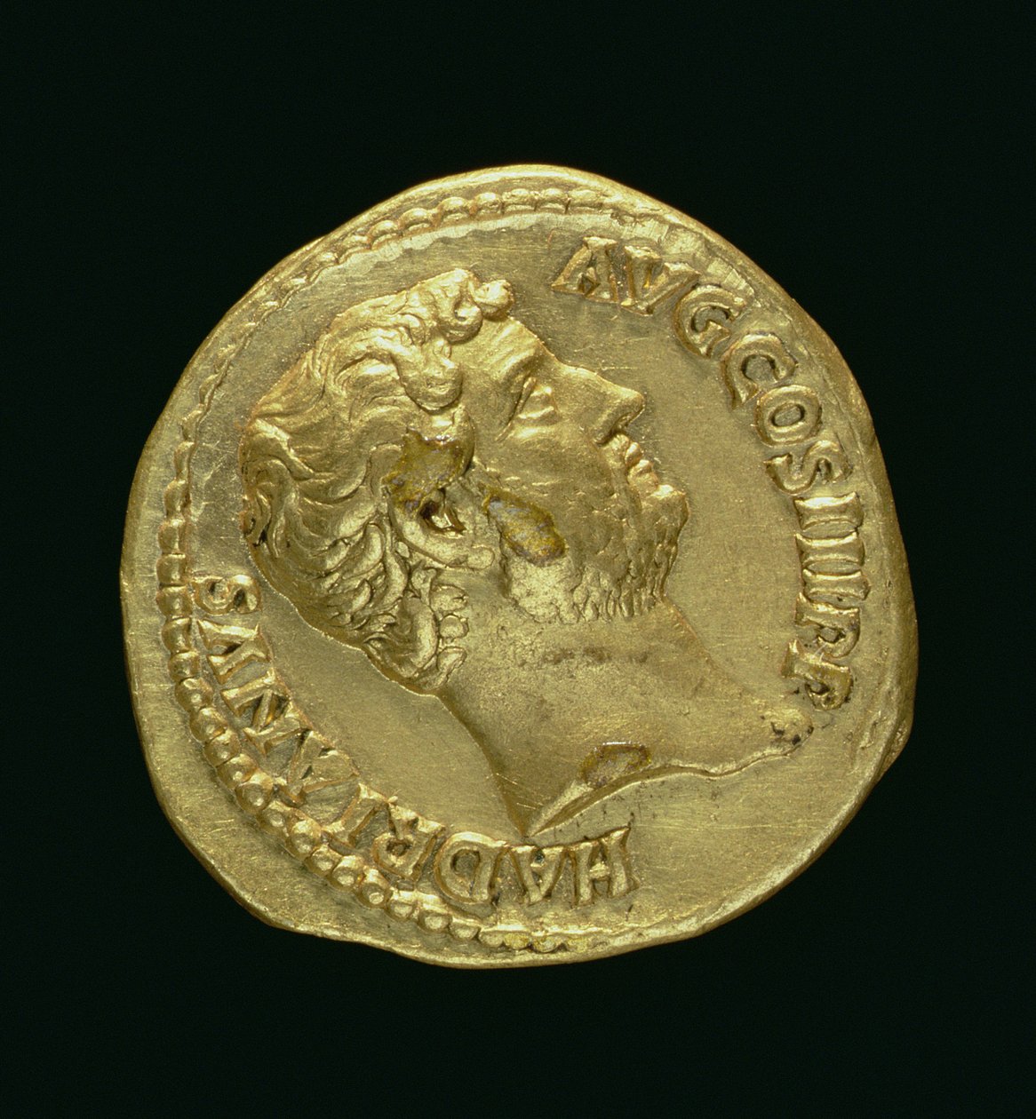 ハドリアヌス（AD 117-AD 138）のアウレウス（表側）は裸でした。 （金）碑文：HADRIANVS AVGUSTVS（逆は119153を参照） 作： 小説