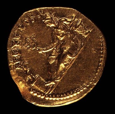 ハドリアヌス帝（AD 117-AD 138）によって鋳造されたAureus（リバース）。 （金）碑文：AEGYPTOS（表側は119152を参照） 作： 小説
