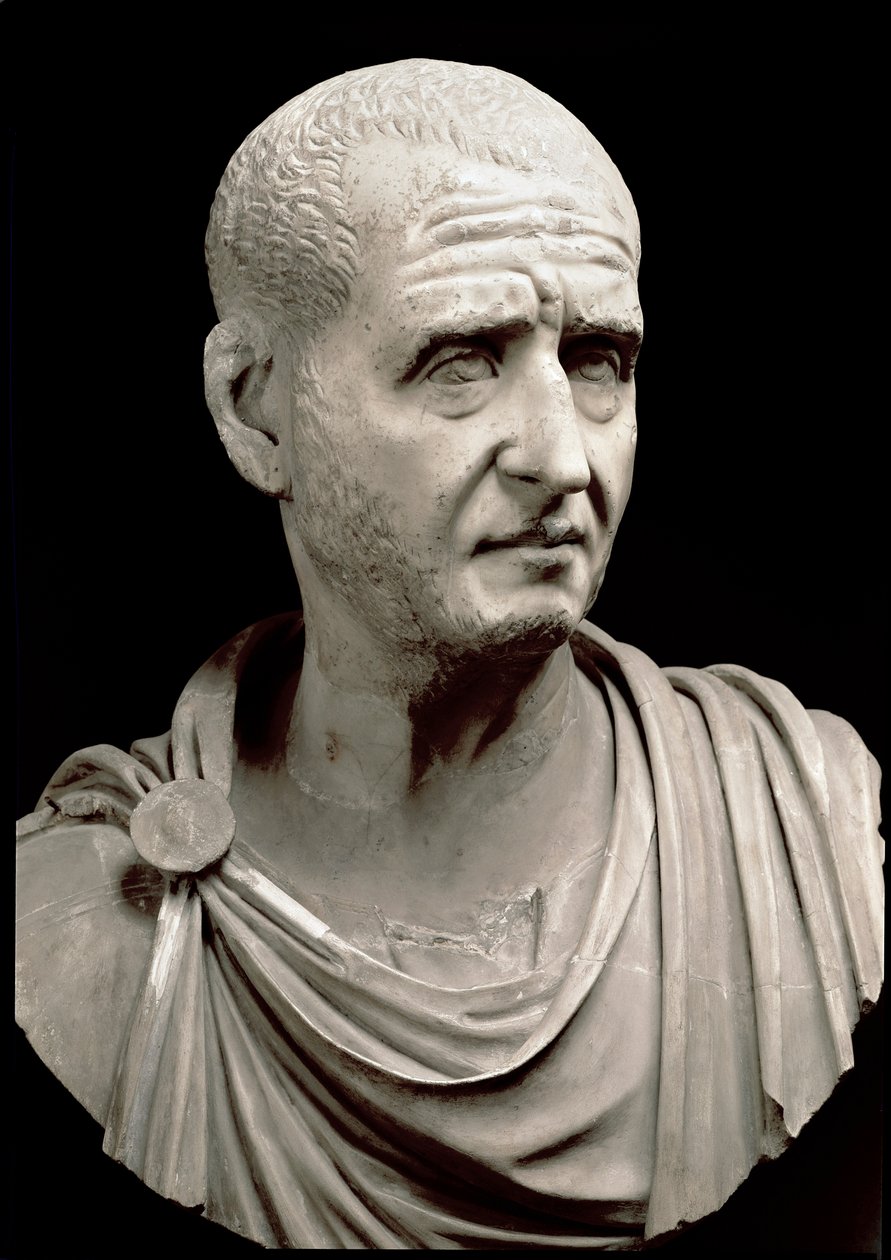トラヤヌス・デキウス（Trajan Decius）の大理石の胸像（西暦200～251年） - ローマ、カピトリーニ美術館 - トラヤヌス・デキウス皇帝の胸像（西暦201～251年） - 大理石の彫刻 - ローマ、カピトリーニ美術館 作： 小説
