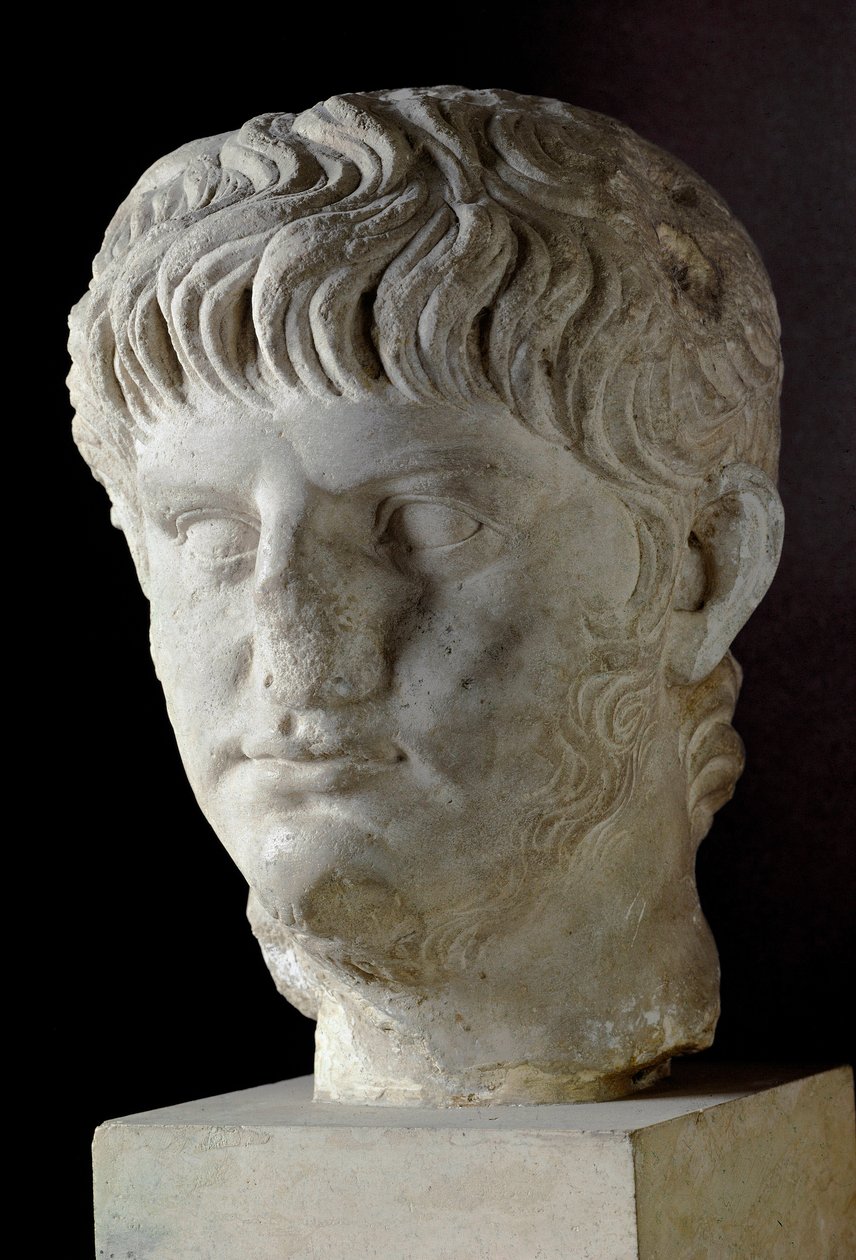 大理石製のネロの頭部（Nero Claudius Caesar augustus Germanicus）（紀元後37～68年） Rome, Museo Nazionale Romano - 皇帝ネロの胸像（Nero Claudius Caesar augustus Germanicus）（紀元後37～68年） - 大理石彫刻 - Musei Capitolini, Rome, Italy 作： 小説
