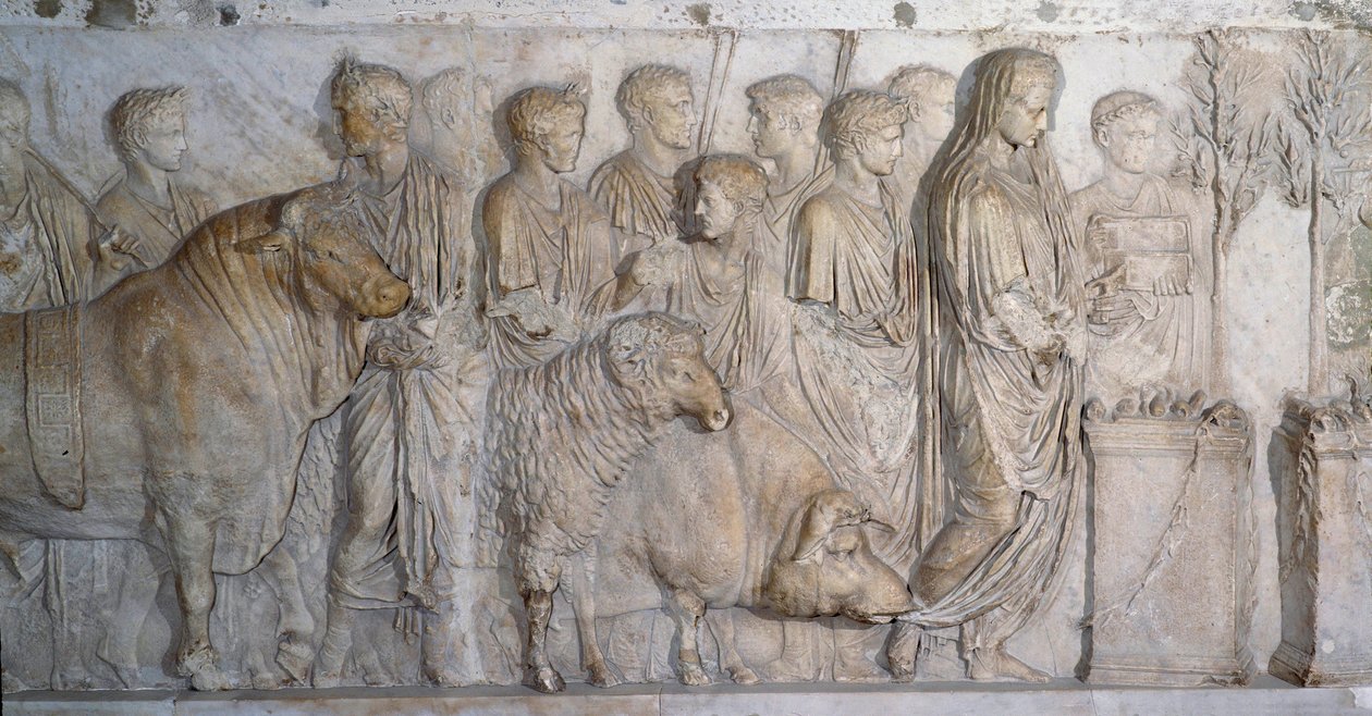 古代ローマ美術：火星神への生け贄："suovetaurilia"(suovetaurile)紀元後15-16年頃。大理石彫刻、上ローマ帝国（紀元前27年〜紀元後235年）、シャン＝ド＝マルス遺跡（ローマ）より。パリ、ルーヴル美術館（Musee Du Louvre 作： 小説
