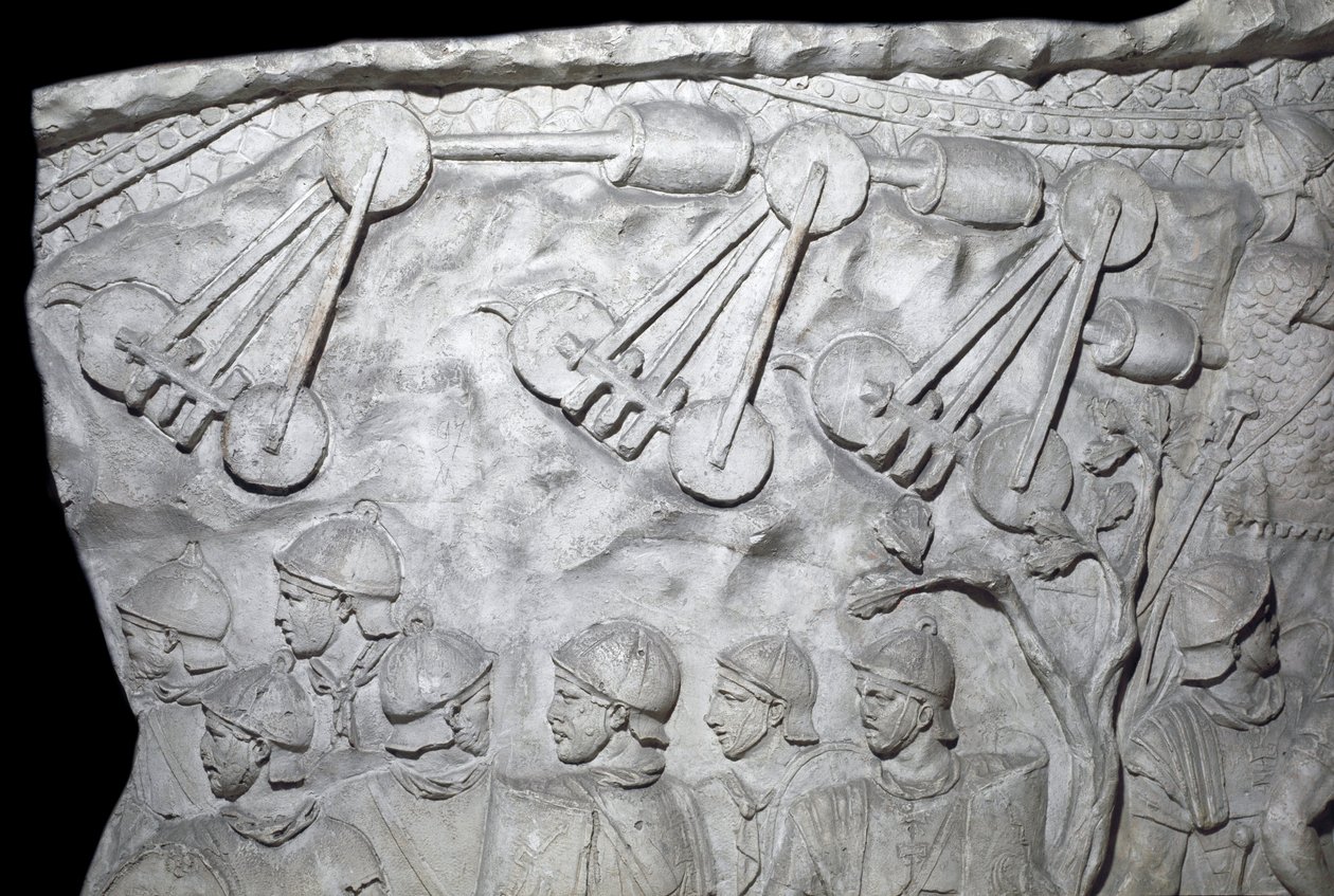 ローマの芸術「トラヤヌス帝（53-117）の時代に建設されたローマのトラヤヌスの円柱（トラジャネの円柱）（Colonna Traiana）の浮き彫りを再現した1862年の金型。トラヤヌスの円柱は、第一次世界大戦の勝利を記念しています。 作： ローマンローマン