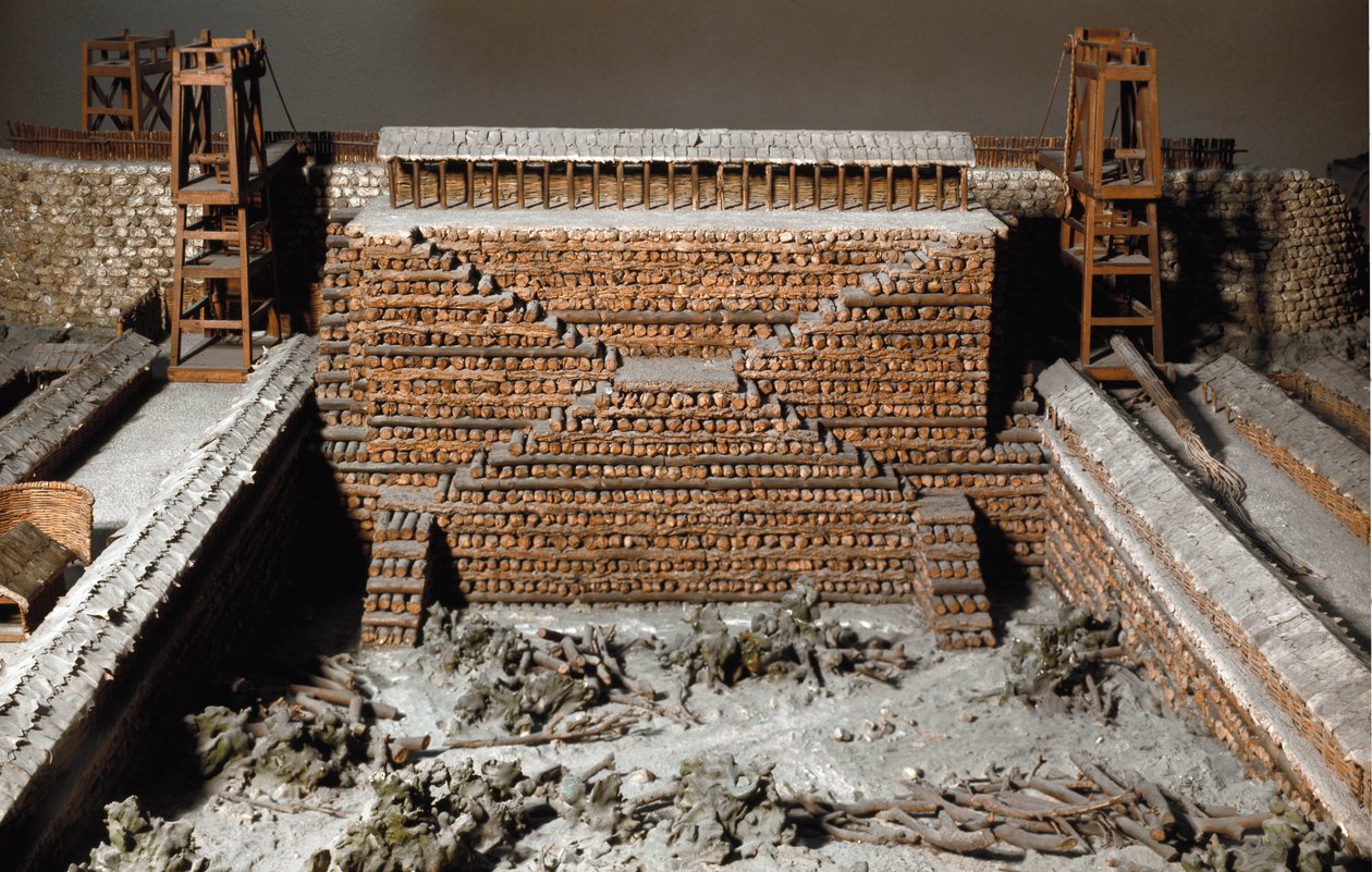 Römische Antike: Modell, das die Belagerung von Avaricum (heutiges Bourges) durch die römischen Legionen von Julius Caesar gegen die Armee von Vercingetorix während des Gallischen Krieges darstellt. 52 v. Chr. Ein Baumstamm-Ager vor der Mauer von Avaricum. von Roman Roman