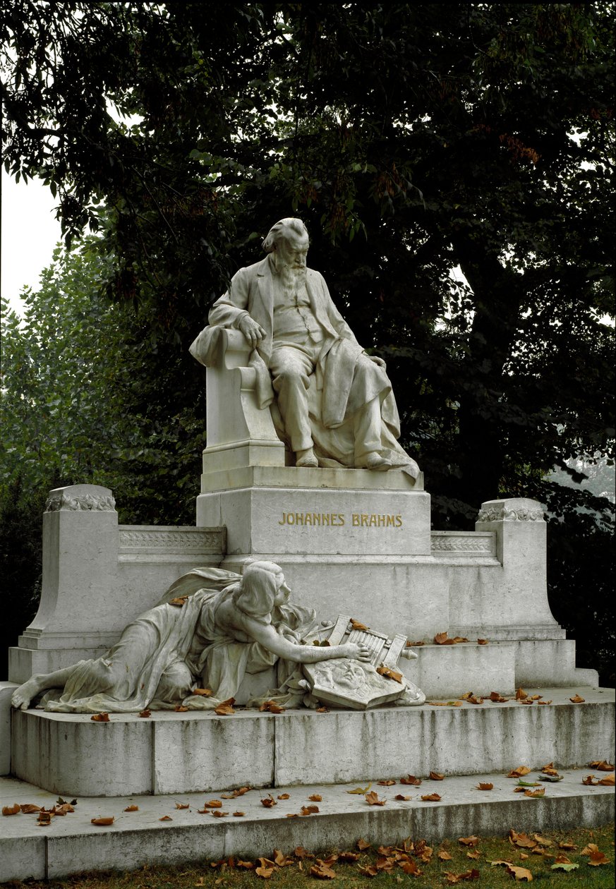 ルドルフ・フォン・ヴェイヤー（1847-1914）が監督したドイツの作曲家ヨハネス・ブラームス（1833-1897）へのオマージュのモニュメント。レッセル公園（ウィーン、オーストリア 作： ルドルフ・フォン・ヴァイヤー