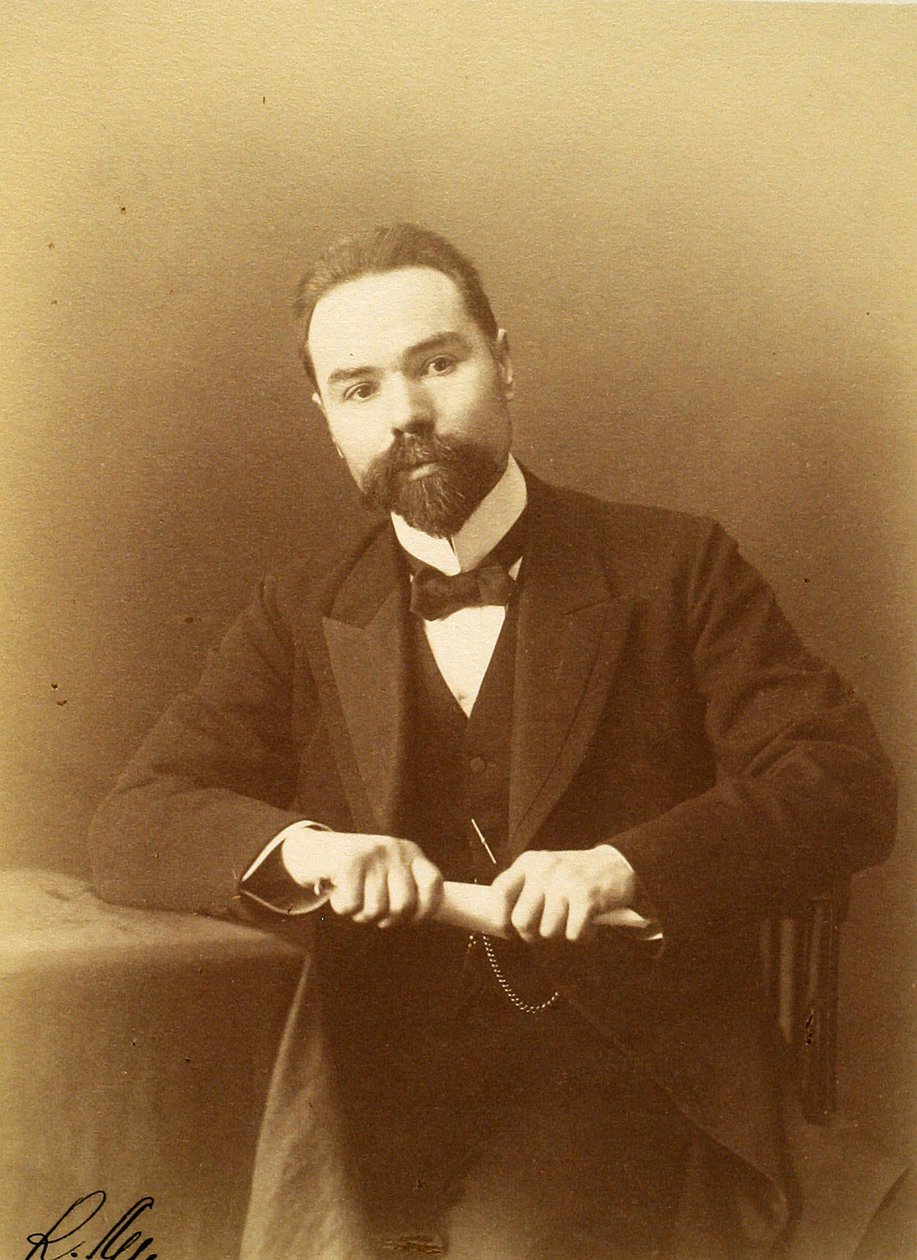 作家・詩人ヴァレリー・ヤコヴレヴィチ・ブリュソフ（1873-1924）の肖像 作： ロシアの写真家