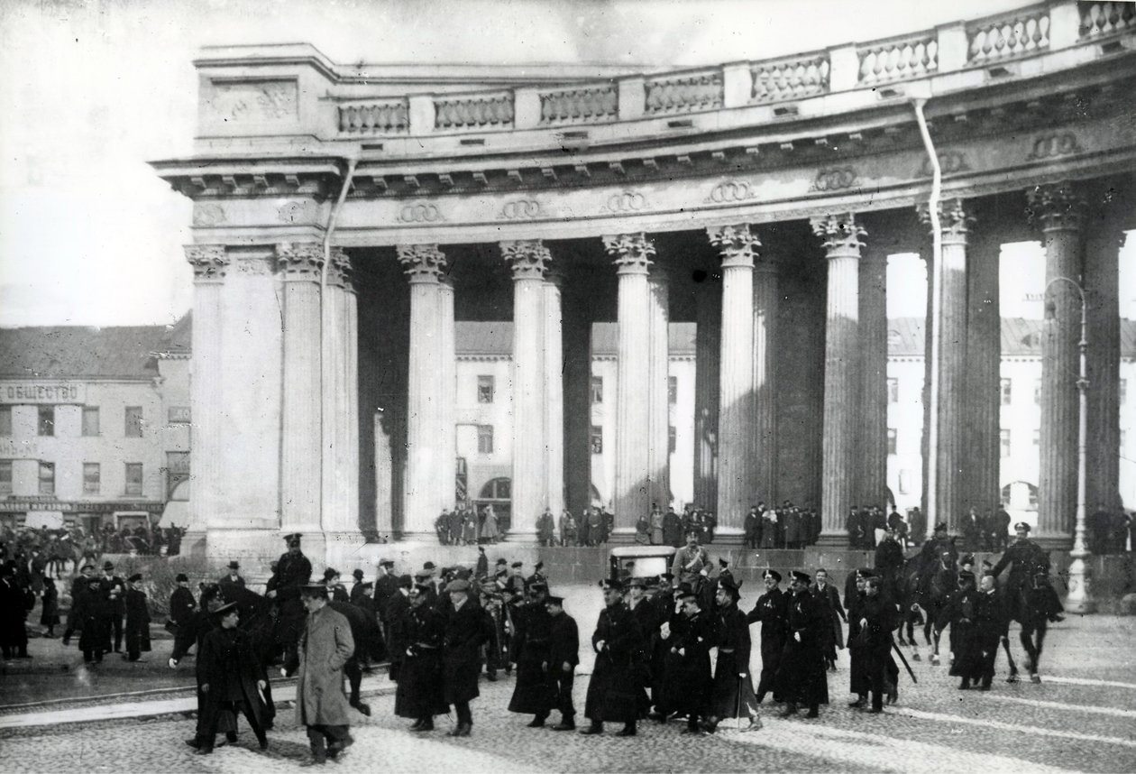 学生デモ、サンクトペテルブルク、1905 作： ロシアの写真家