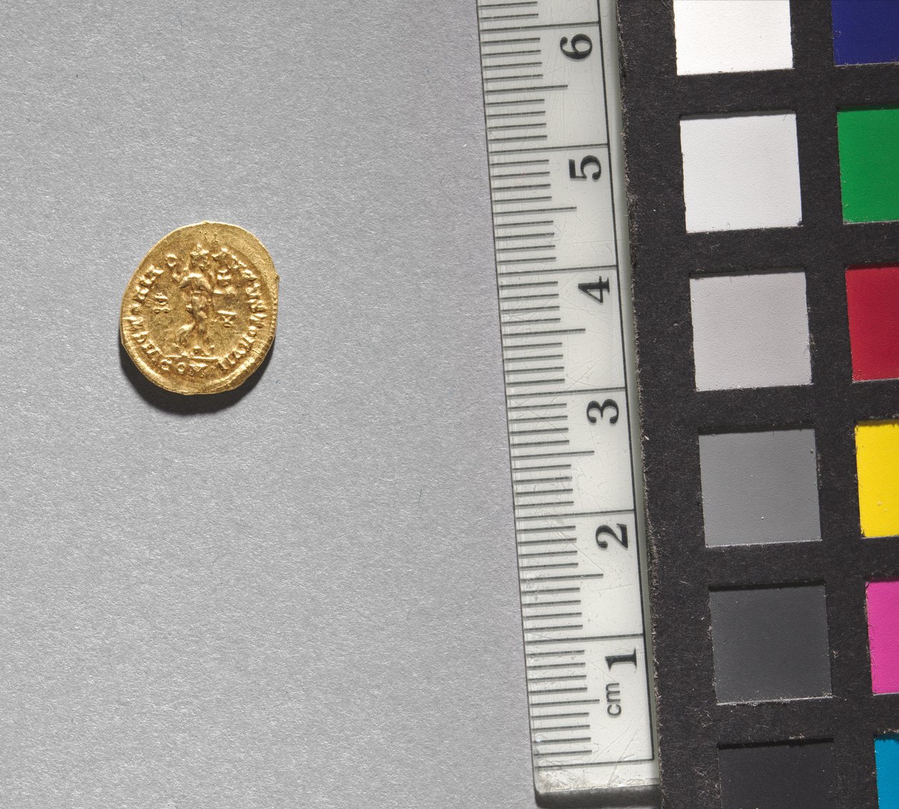アルカディオスのソリドゥス（裏面）、395～408年（金）（裏面についてはCVL499734参照 作： 学校ビザンチン