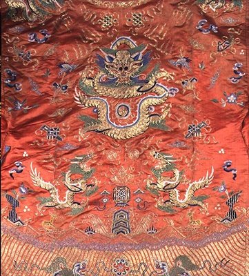中国のドラゴンローブ（テラコッタシルクの刺繍入り） 作： 学校の中国語