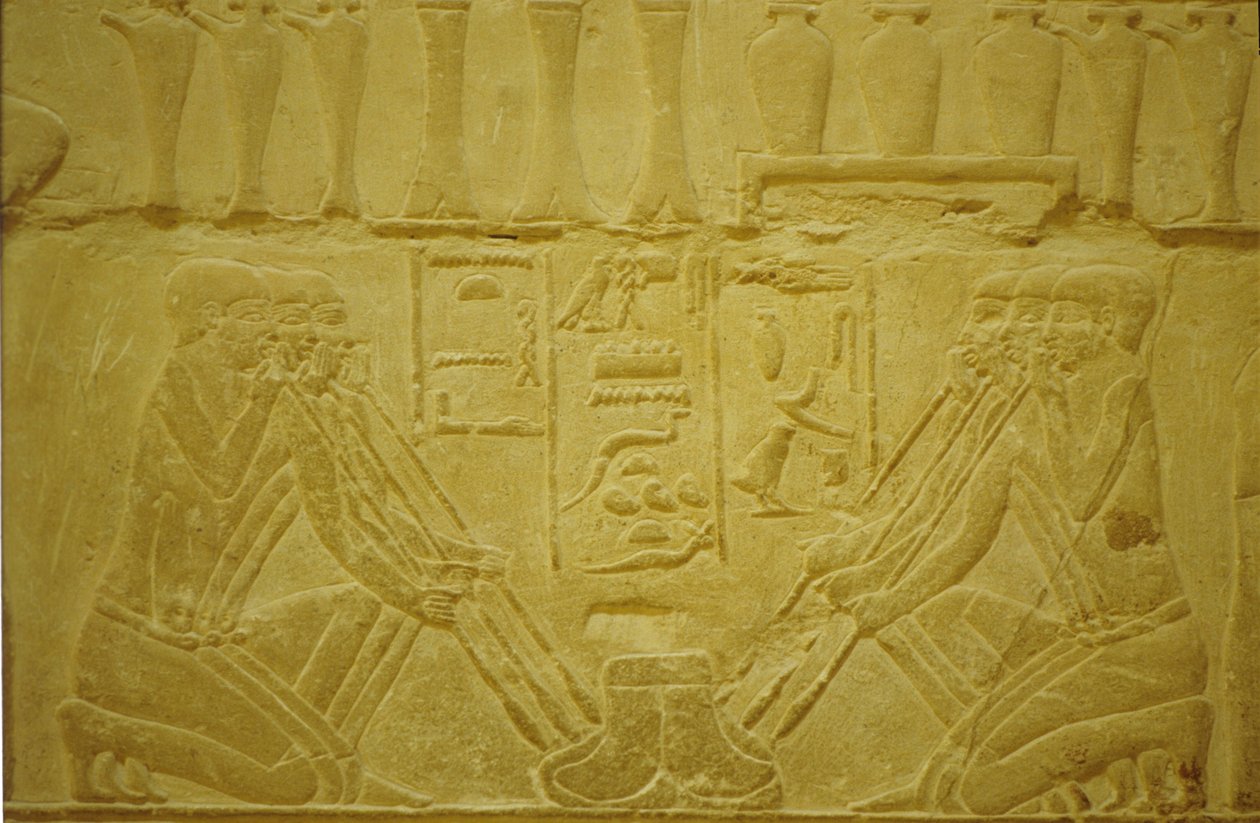 古代エジプト、壁面彫刻、金を精錬する宝石商、メレウカ・マスタバ／墳墓、エジプト、サッカラ、6王朝時代（写真） 作： 学校エジプト人