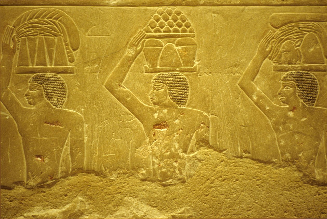 古代エジプト、壁面彫刻／絵画、サッカラ、イドゥートのマスタバ／墓、紀元前2323～2150年、供物を持つ担ぎ手（写真） 作： 学校エジプト人