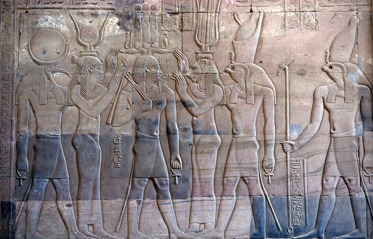古代エジプト、壁絵／彫刻、ホルスに贈られるプトレマイオス13世