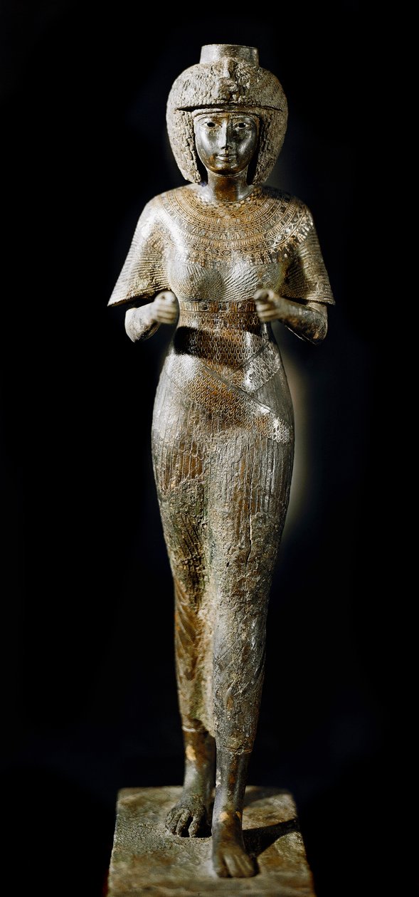 エジプトの古代遺物：ファラオ・タケロット2世の妻、カロママ女王のブロンズ像。第21王朝時代パリ、ルーヴル美術館 作： 学校エジプト人