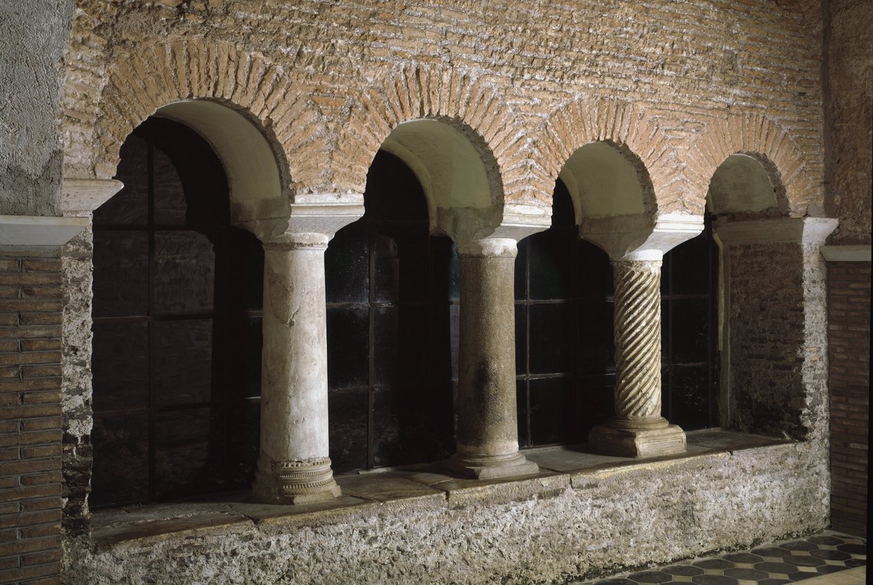 View of the cloister of the church of Saint Vincent and Saint Anasthasus the abbazia of the three fountains (Tre-Fontane) (Chiesa dei Santi Vincenzo e Anastasio alle Tre Fontane) (View of the cloister of the church of St Vincenzo e Anastasio, abbazia delle 作： 学校イタリア語