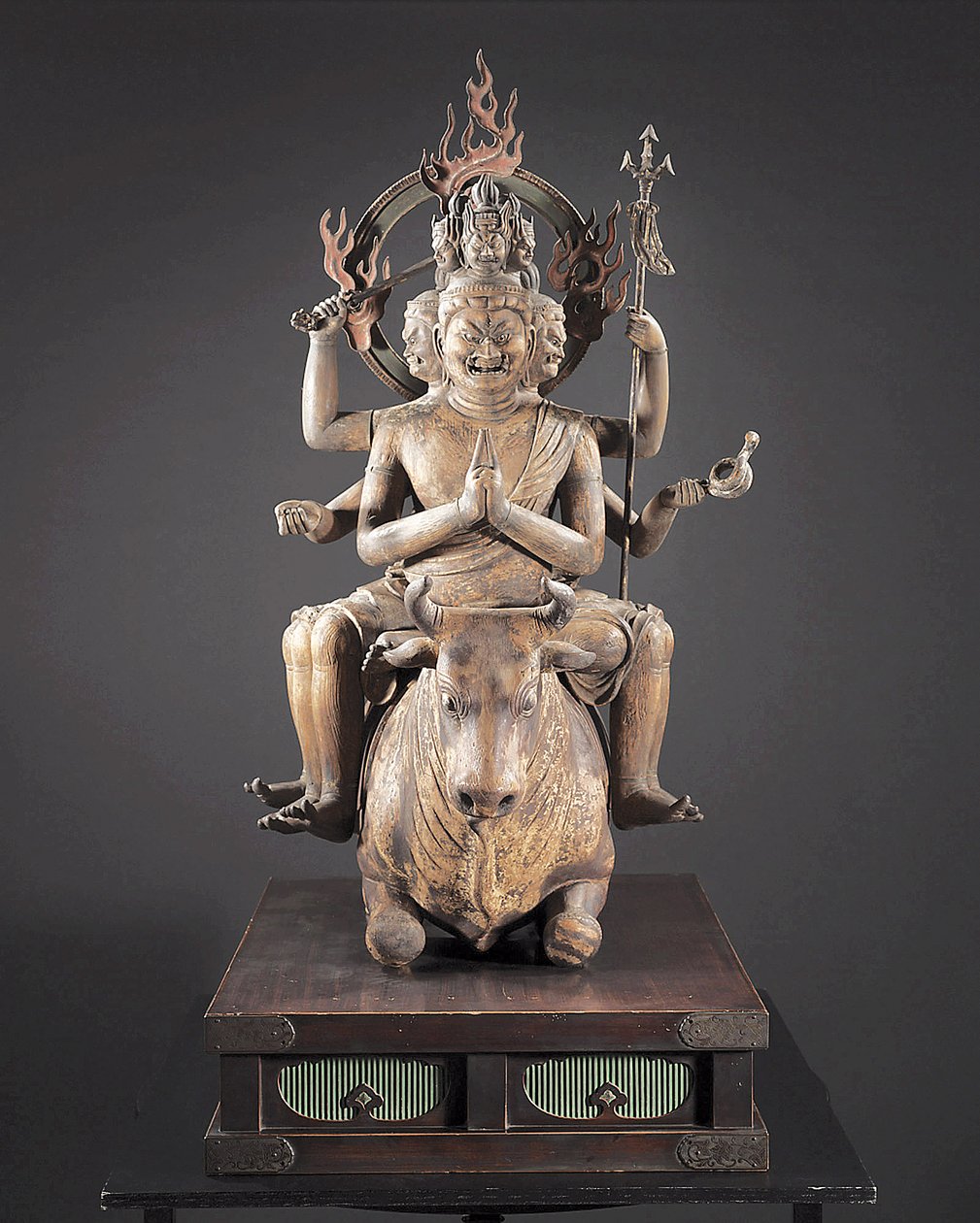 大徳明王、鎌倉時代、1251-99年頃（木、金属、金箔、顔料）