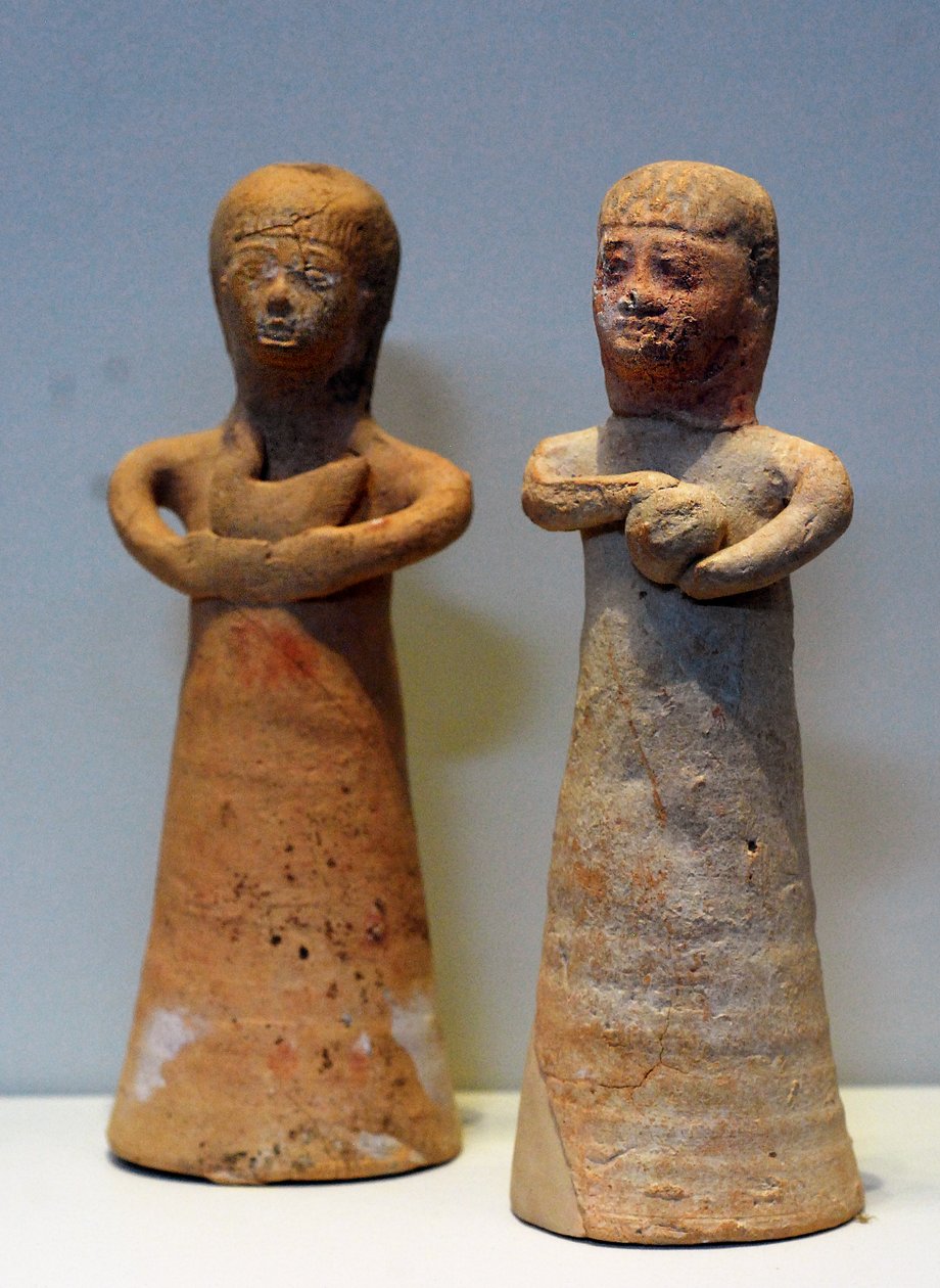 供物を運ぶ女性たち イスラエル北部アッチェブ出土 前8～7世紀 陶製 作： 学校のレバント