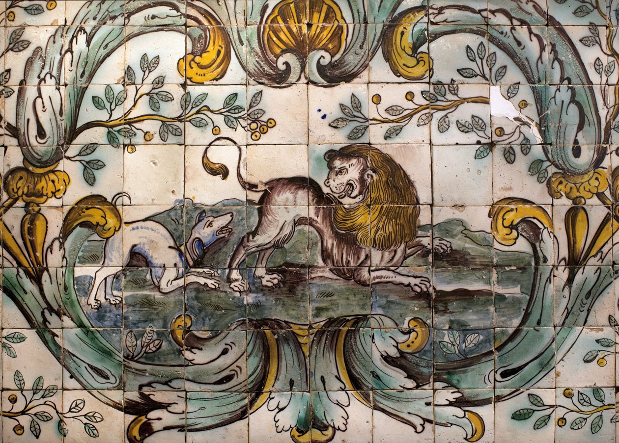 Dog threatening a lion - Detail of a hunting room of former palace of Praia, a Belem (ポルトガル) (Dog attacking a lion, decorative panel from the hunting room of former palace of Praia, at Belem) - Musee national des 作： 学校ポルトガル語