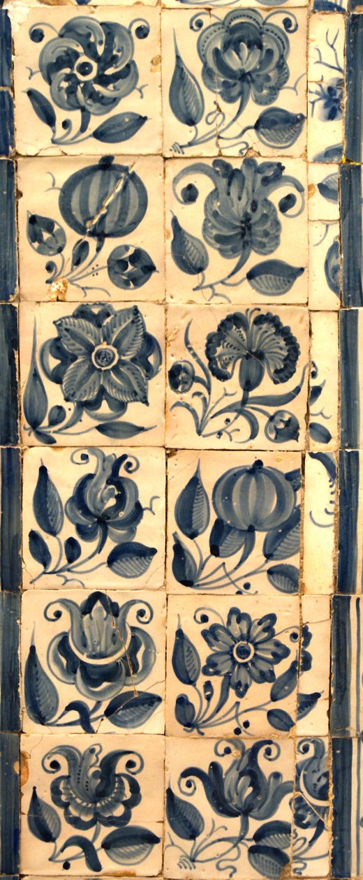 様々な種類の花を描いたパネル、ポルトガル、タルーカ（陶製タイル 作： 学校ポルトガル語