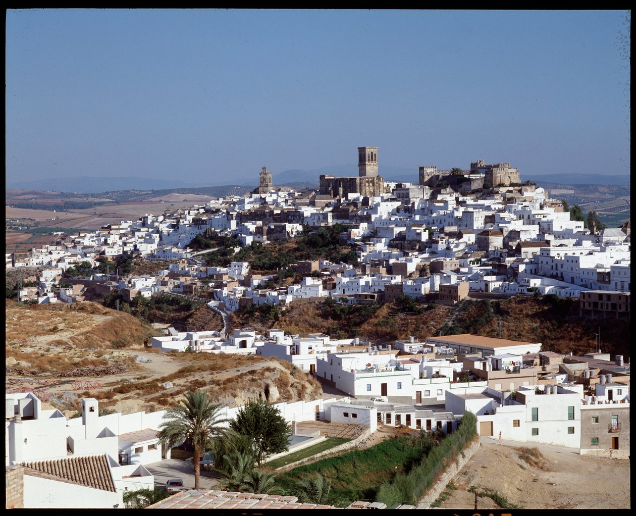 スペイン・アンダルシア州アルコス・デ・ラ・フロンテーラの街の全景 作： 学校スペイン語