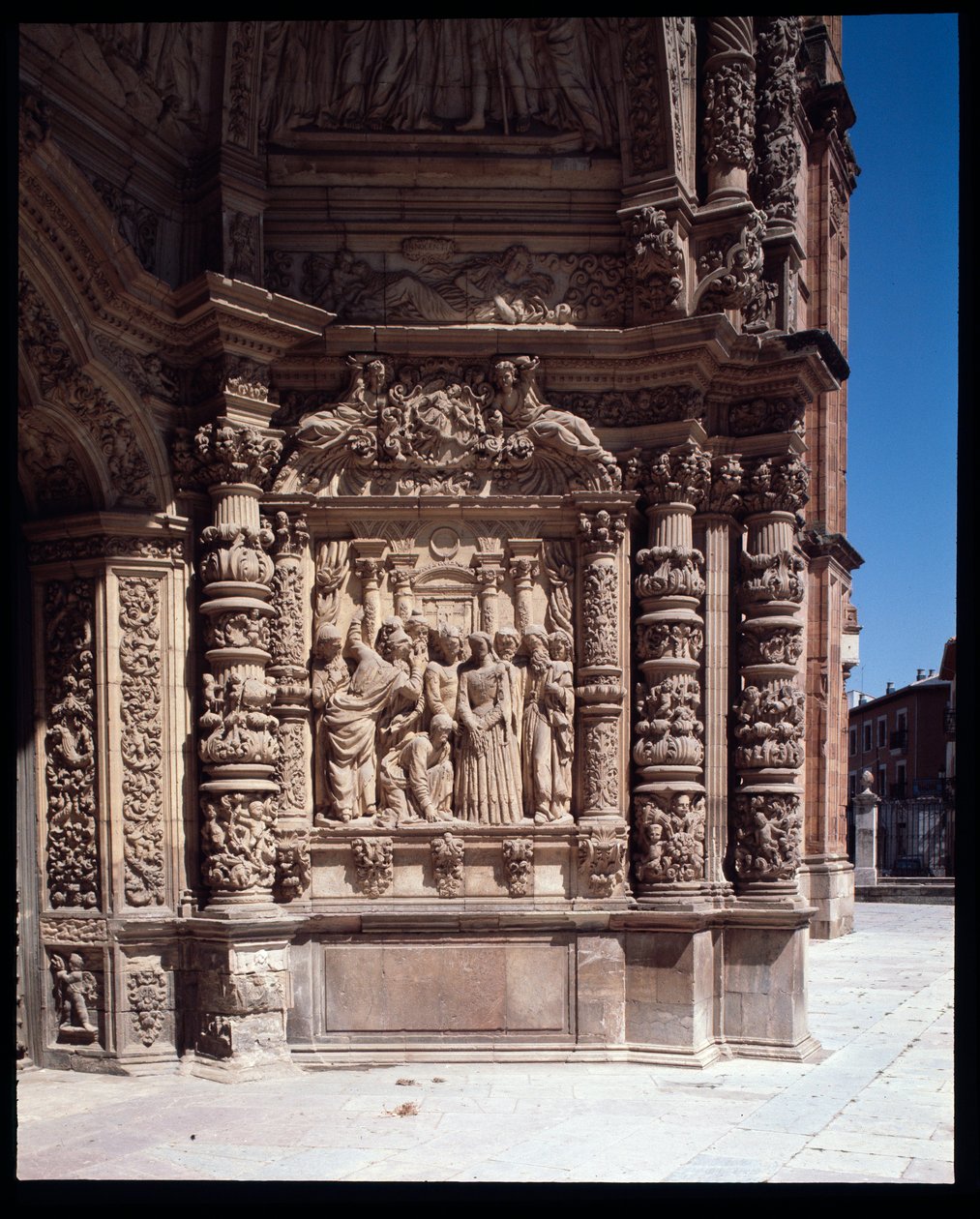 View of the cathedral st Mary, Astorga, Spain (View of the facade of cathedral st Mary, Astorga, Spain) 作： 学校スペイン語