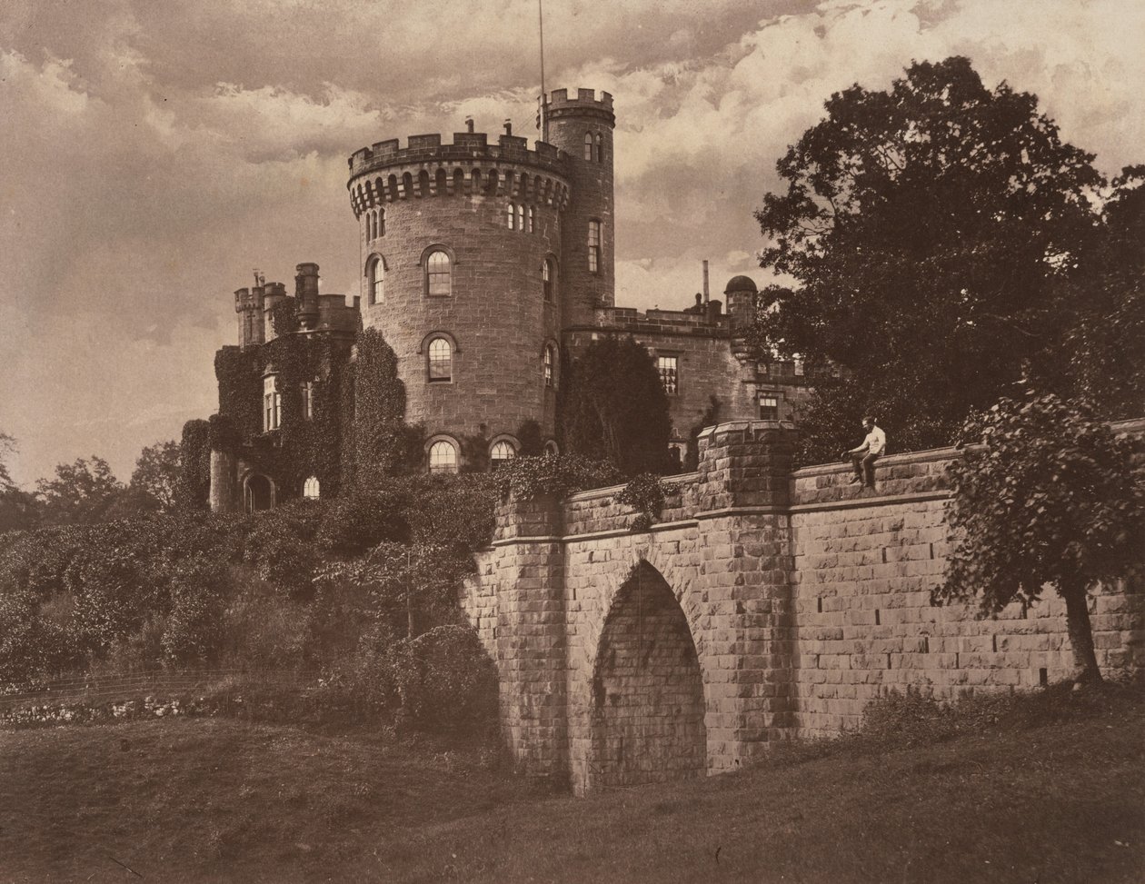 スコットランド、ヴェール・オブ・レーヴェン、トゥルリシュワン城。1855年（写真） 作： ストラカスロのサー・ジェームス・キャンベル