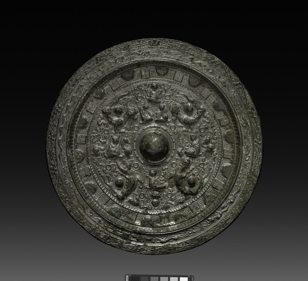 西王母の鏡」 317-400年頃 （ブロンズ 作： 六王朝中国語学校
