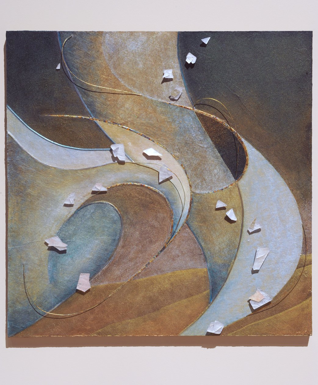 天使たち, 2007 (パネル, パースペックス, 織物, 鉛, 針金, 金メッキ, 顔料, スチール) 作： ソフィー・ハッカー