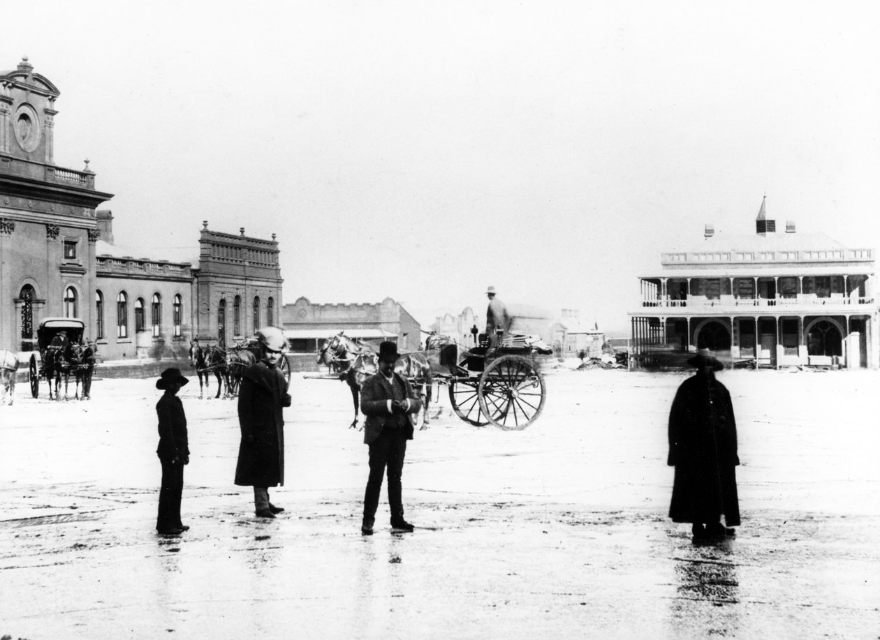 マーケット広場、ヨハネスブルグ、1895年頃 作： 南アフリカの写真家